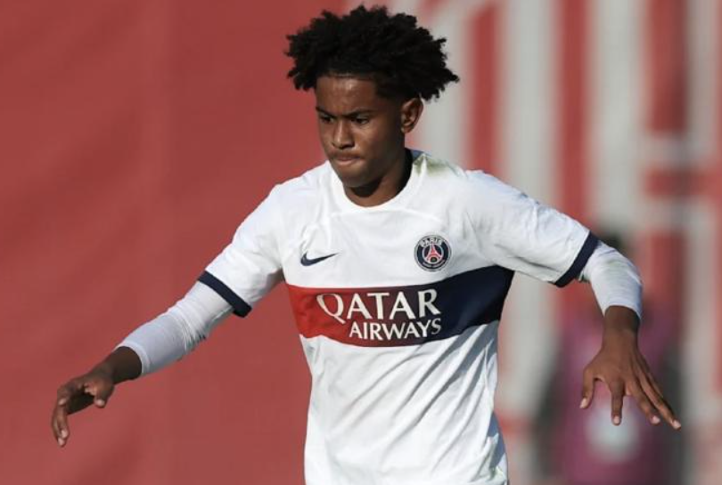 19岁新星马尤卢：巴黎圣日耳曼中场崛起的璀璨之光