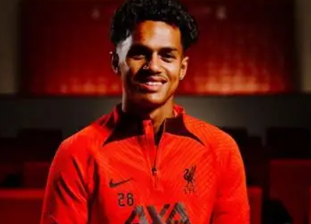 德天空记者披露：法比奥 - 卡瓦略冬窗将告别布伦特福德