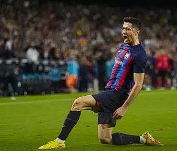 弗里克迎利好：莱万奥尔莫回归助力皇马对阵埃尔切