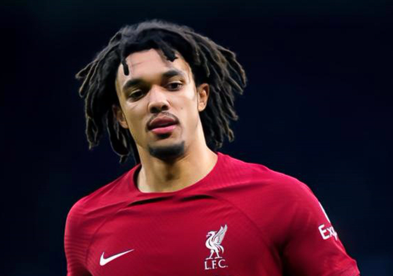 阿诺德转会<a href='https://www.dora-dosun.com/news/tag/286/p/1.html' style='color: blue;'>皇马</a>后的多维境遇剖析