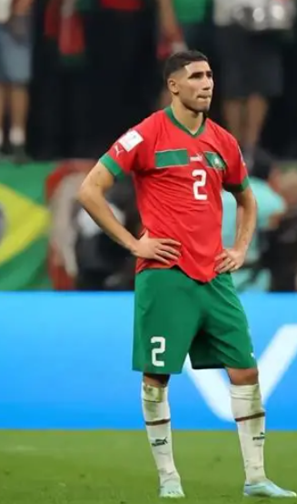 阿什拉夫伤后发文展坚韧，感恩球迷关怀显风度