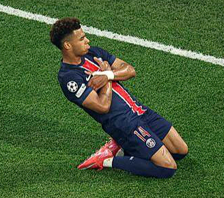 巴黎边锋杜埃腿筋受伤：伤情详情与康复规划解析