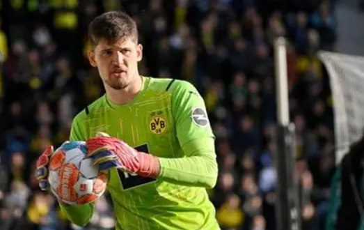 德甲激战多特憾平汉堡，科贝尔反思防守需强化限制传中