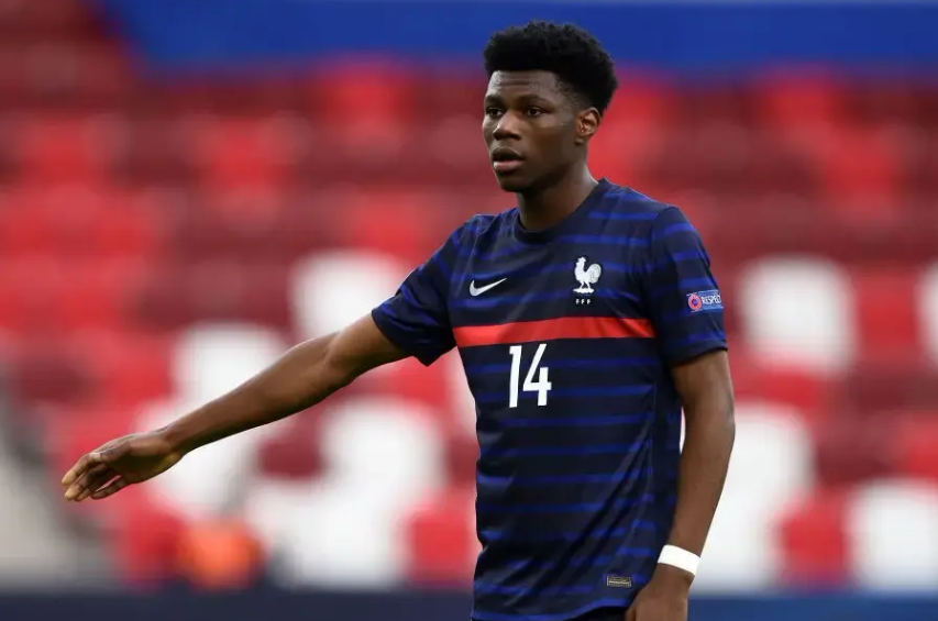 皇马中场琼阿梅尼伤停三周，<a href='https://www.dora-dosun.com/news/tag/1046827/p/1.html' style='color: blue;'>巴尔韦德</a>无碍可战<a href='https://www.dora-dosun.com/news/tag/284/p/1.html' style='color: blue;'>西甲</a>