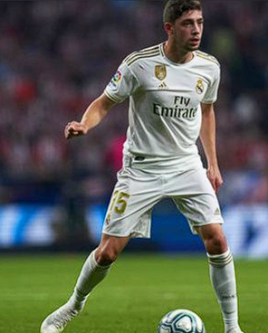 <a href='/news/tag/286/p/1.html' style='color: blue;'>皇马</a>阵容变动:琼阿梅尼伤退,巴尔韦德重归中场核心位