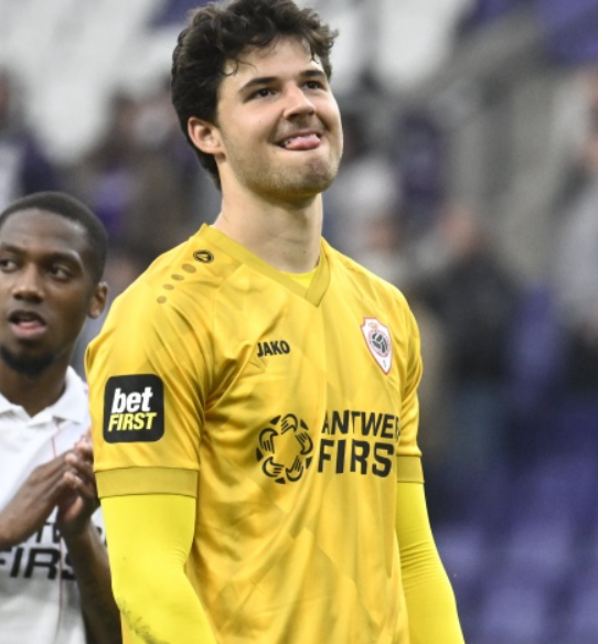 英超第11轮焦点战：拉门斯神勇扑救展舒梅切尔风采