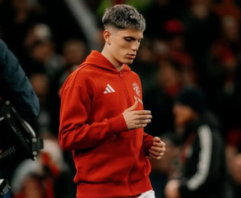 切尔西大胜狼队：战术智慧与新星闪耀