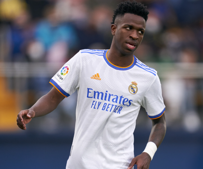 维尼修斯续约风波升级，皇马面临艰难抉择