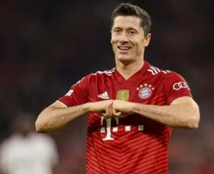 莱万冬窗无意离队，巴萨未来成谜待解