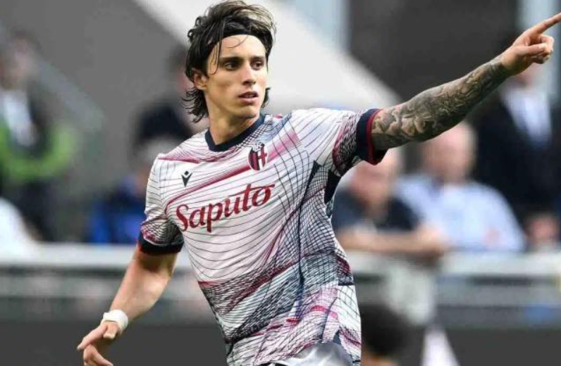 卡拉菲奥里国家队单独训练，髋部伤势或影响世预赛出战