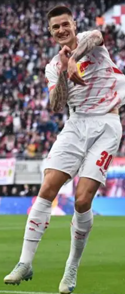 舍什科伤病牵动曼联锋线，球队阵容调整迎挑战