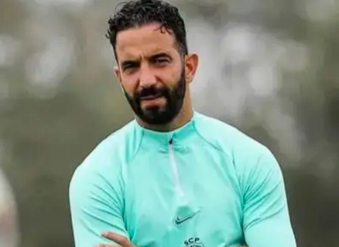 阿莫林执教曼联周年回顾：波折中的探索与高层力挺下的坚守