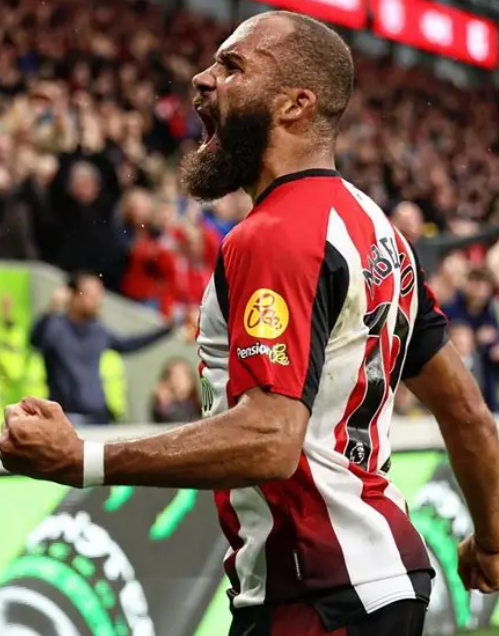 萨哈评英超今夏转会：最佳<a href='/news/tag/1120926/p/1.html' style='color: blue;'>签约</a>与<a href='/news/tag/262/p/1.html' style='color: blue;'>内马尔</a>转会警示