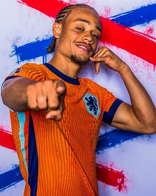 热刺胜局剖析：弗兰克盛赞球队全方位表现与西蒙斯闪光