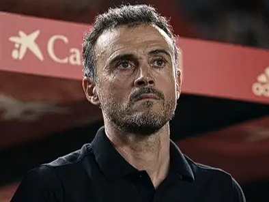 恩里克谈巴黎圣日耳曼赛前：伤病影响与应对策略