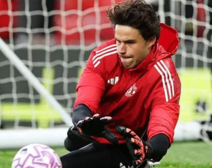 前曼联门将博斯尼奇盛赞拉门斯,寄望曼联复兴