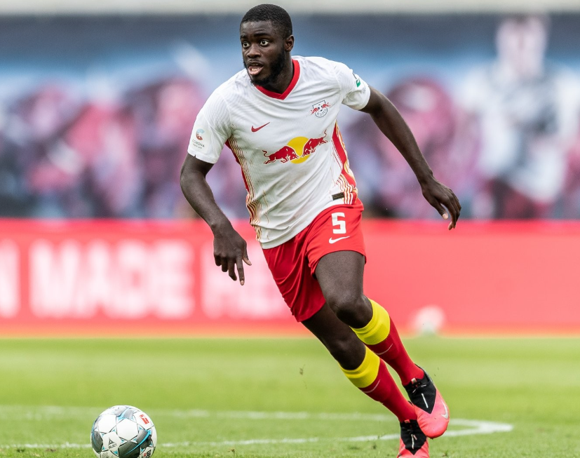 于帕梅卡诺续约前景：球员自信与俱乐部疑虑交织