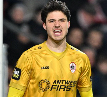 奥纳纳志在重夺曼联一门，拉门斯出色表现成强劲对手