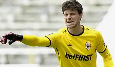 奥纳纳志在重夺曼联一门,拉门斯出色表现成强劲对手